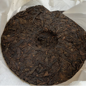 Шу пуэр Yi Wu Gong со старых деревьев Иу 357 г 2020 год. Photo 2